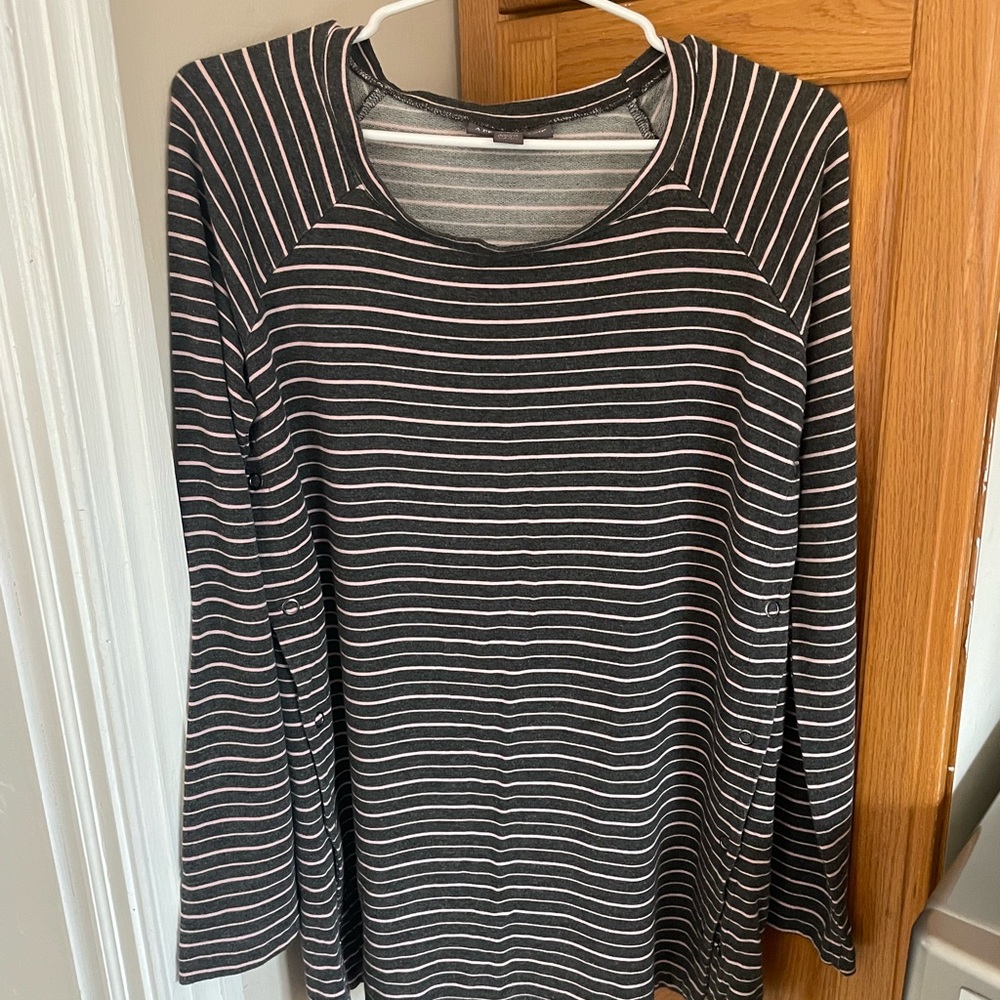 A Pea in the Pod Nursing Tunic - gray